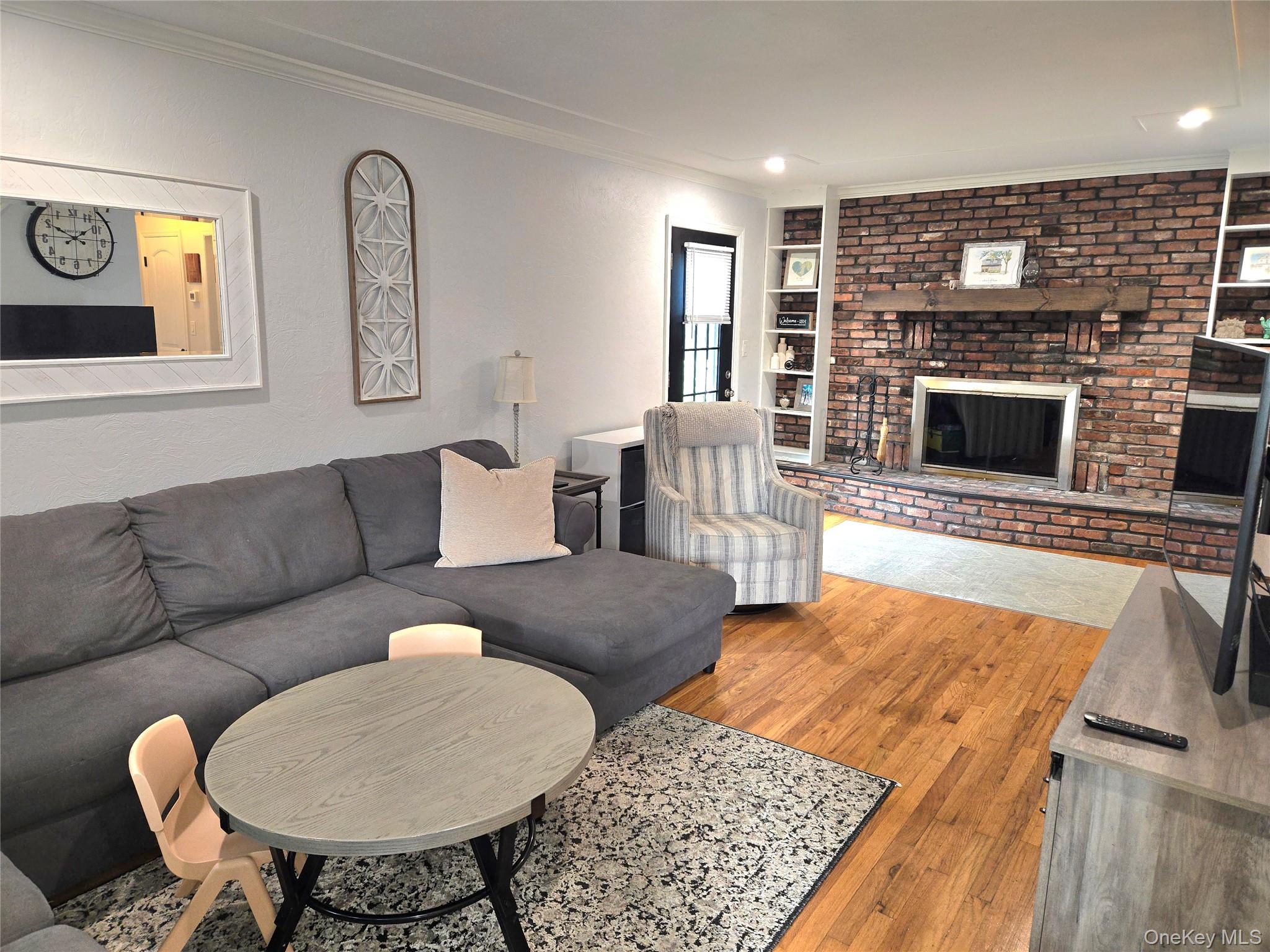 9 Runyon Street Property Photo 9
