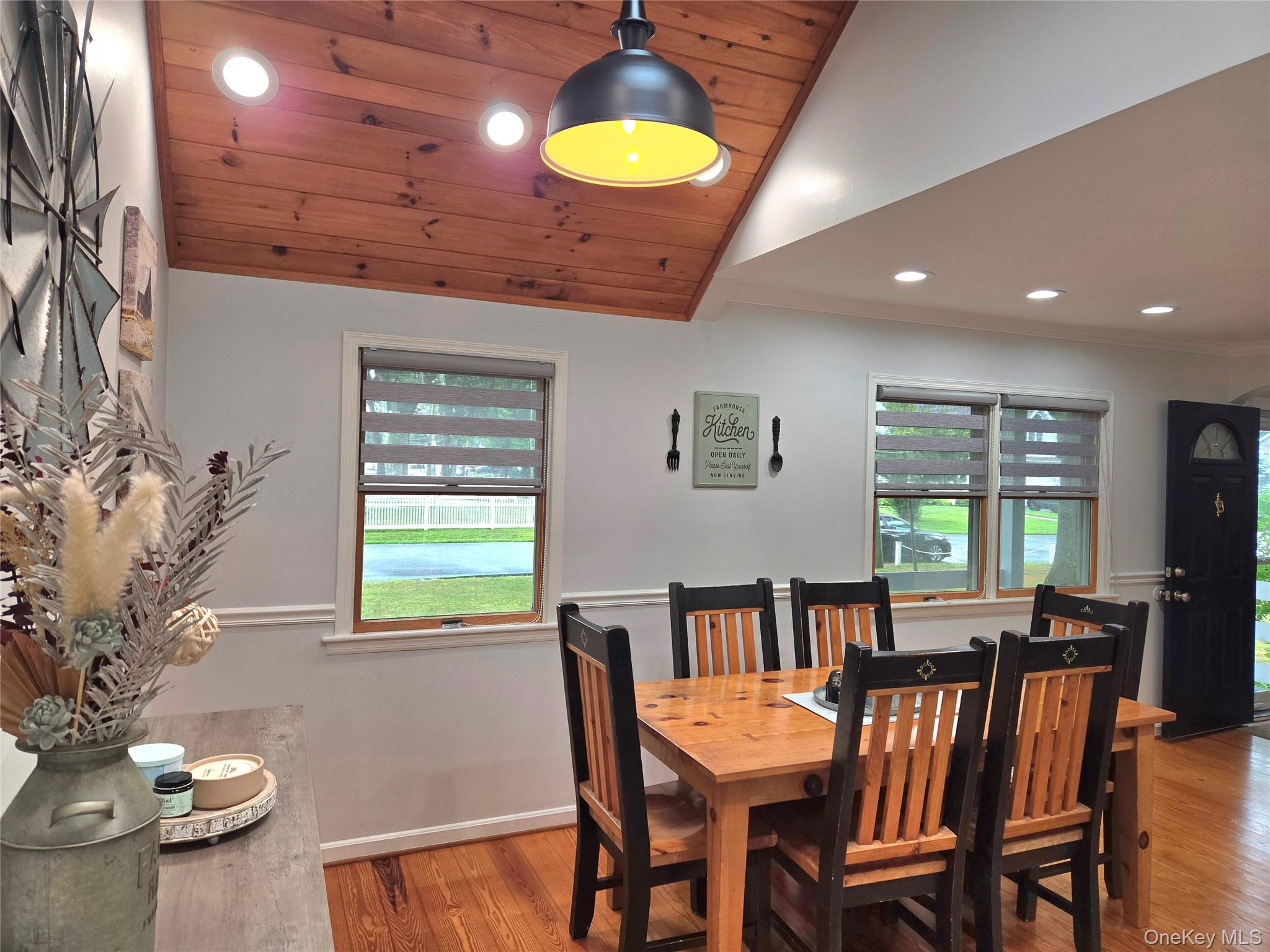 9 Runyon Street Property Photo 17