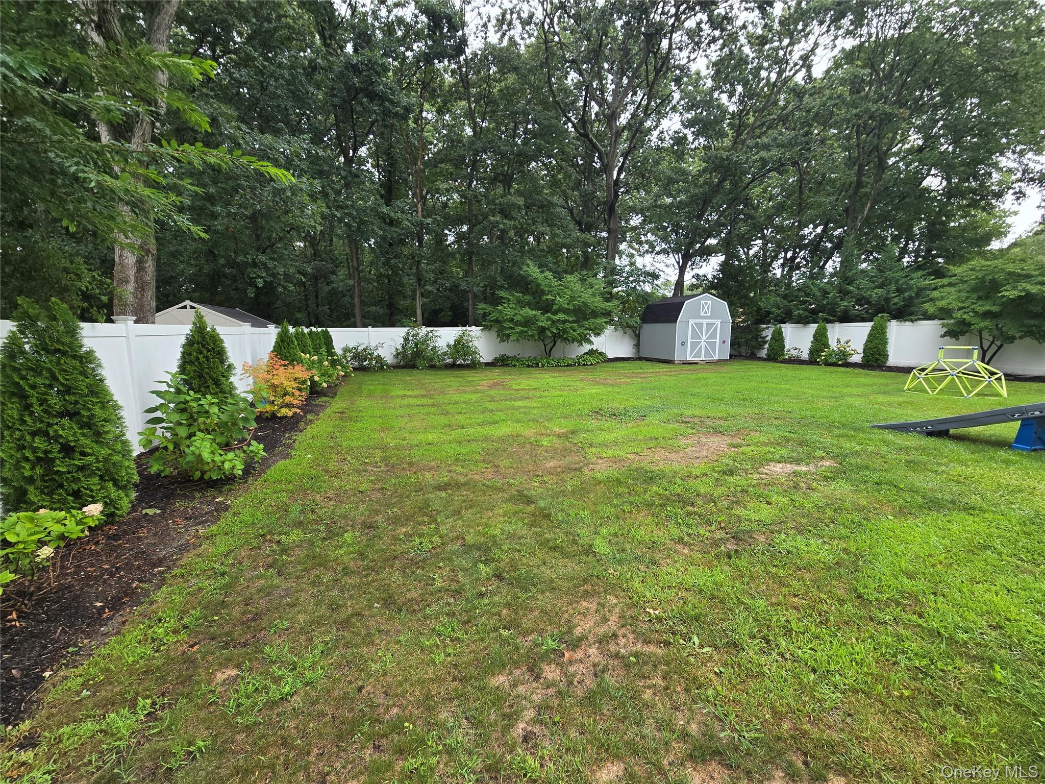 9 Runyon Street Property Photo 38