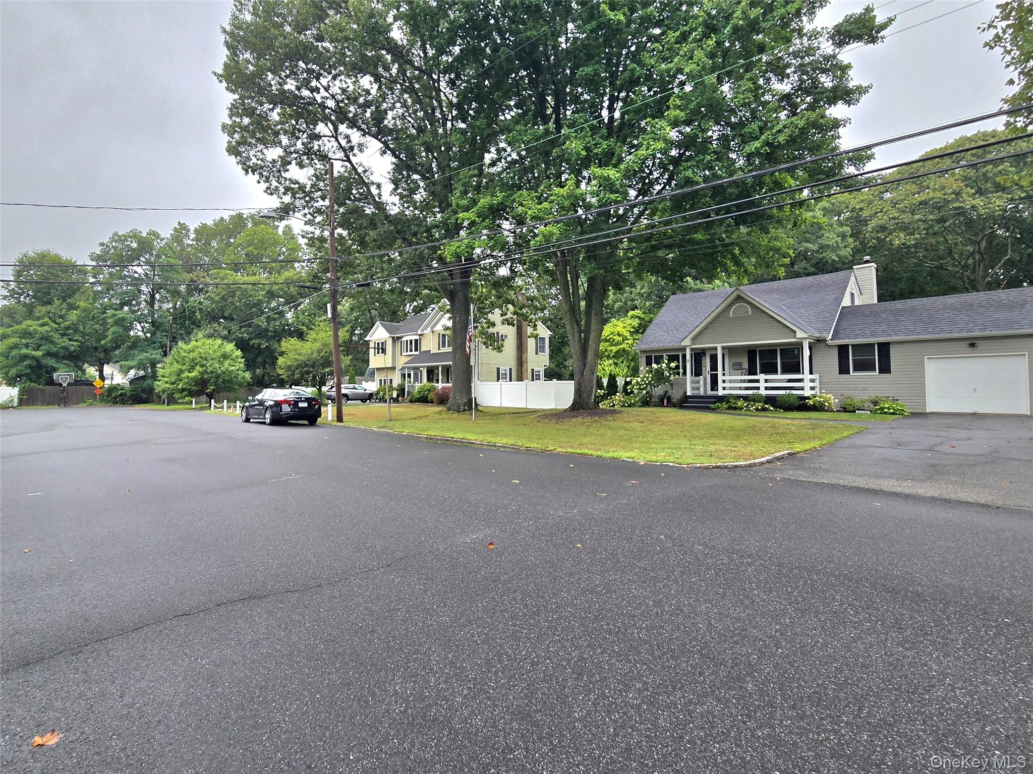 9 Runyon Street Property Photo 43