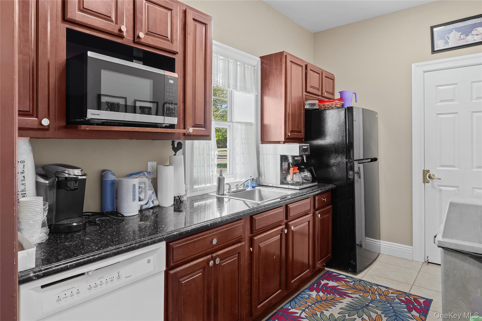 131 Constantine Way Property Photo 28