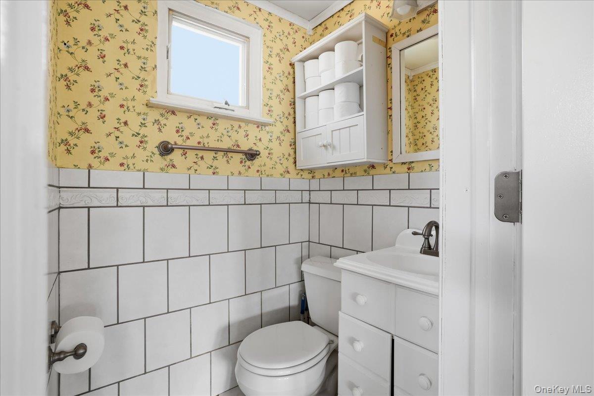 2 6th Avenue Property Photo 7