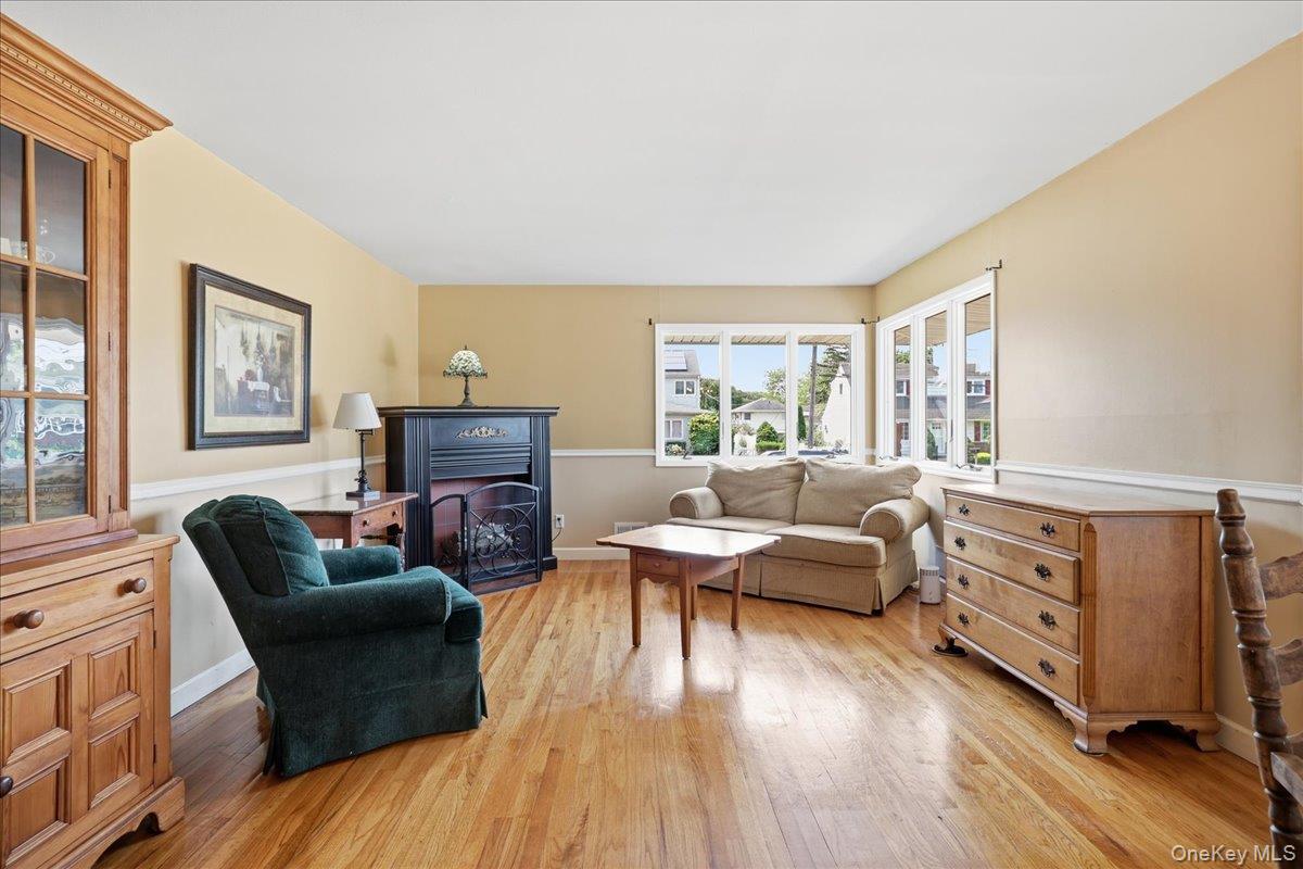 2 6th Avenue Property Photo 8
