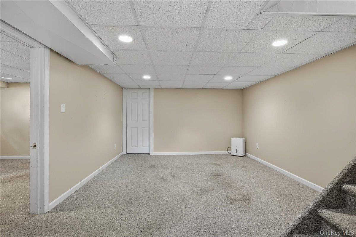 2 6th Avenue Property Photo 19