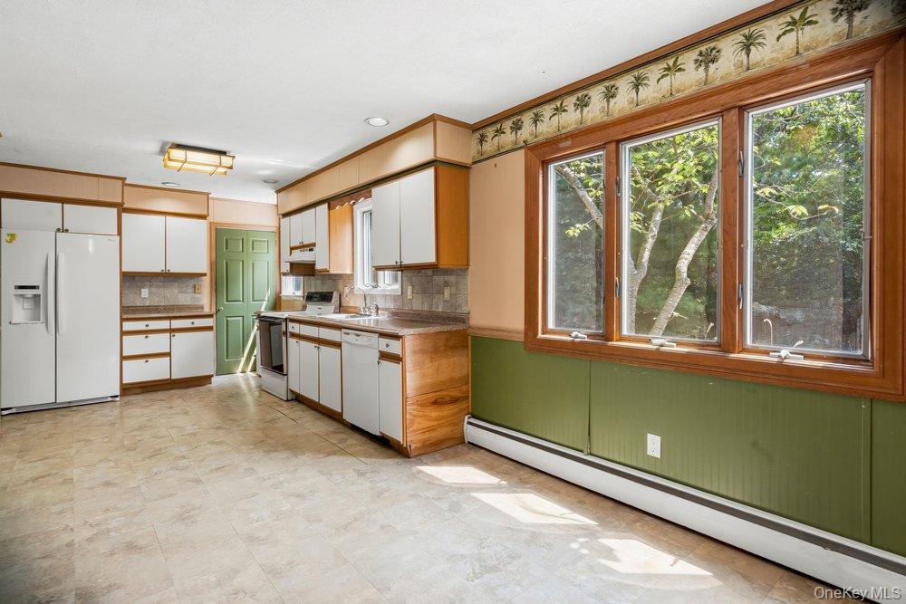 271 Wilson Boulevard Property Photo 8