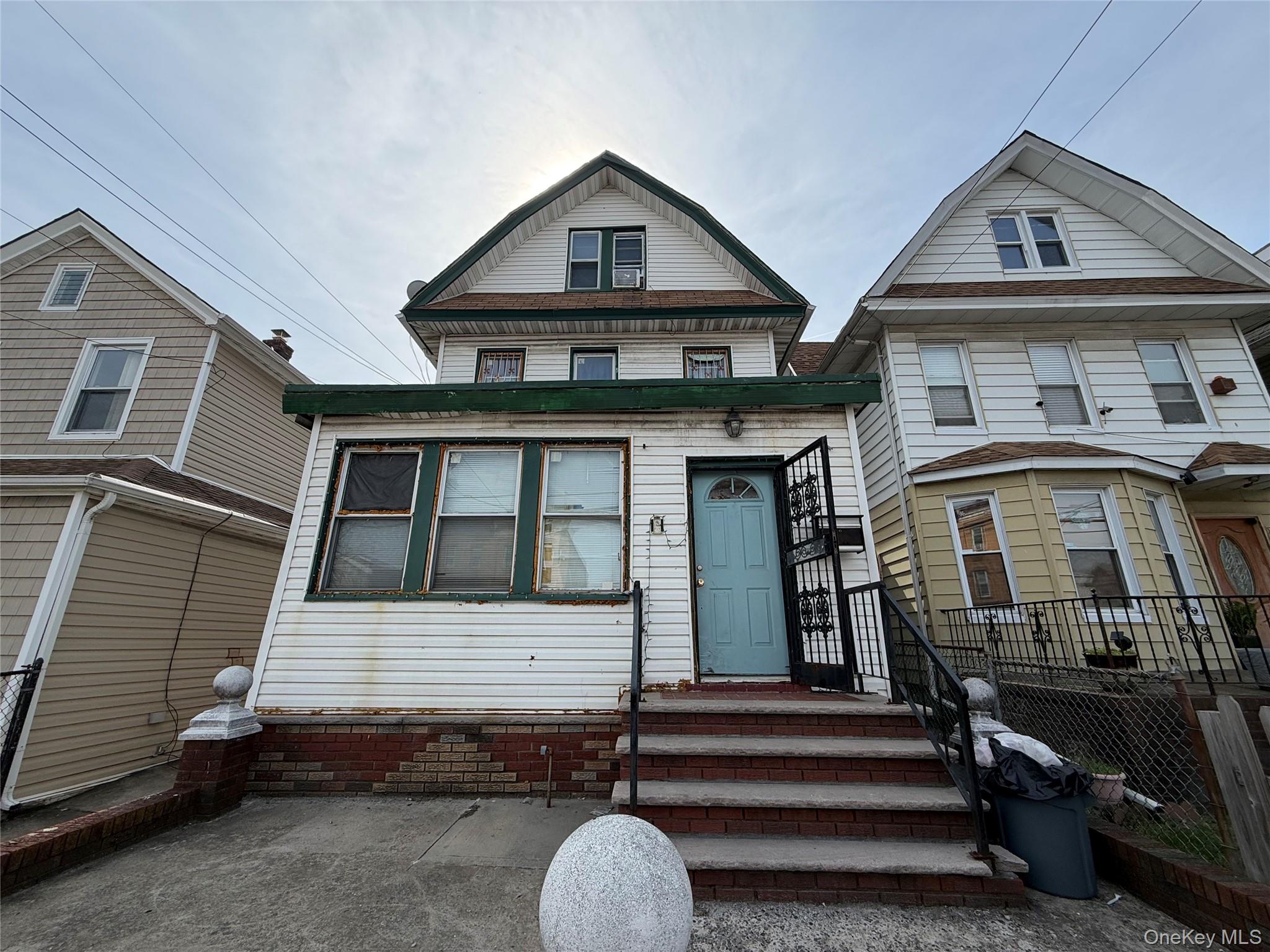 9508 111th Street Property Photo 2