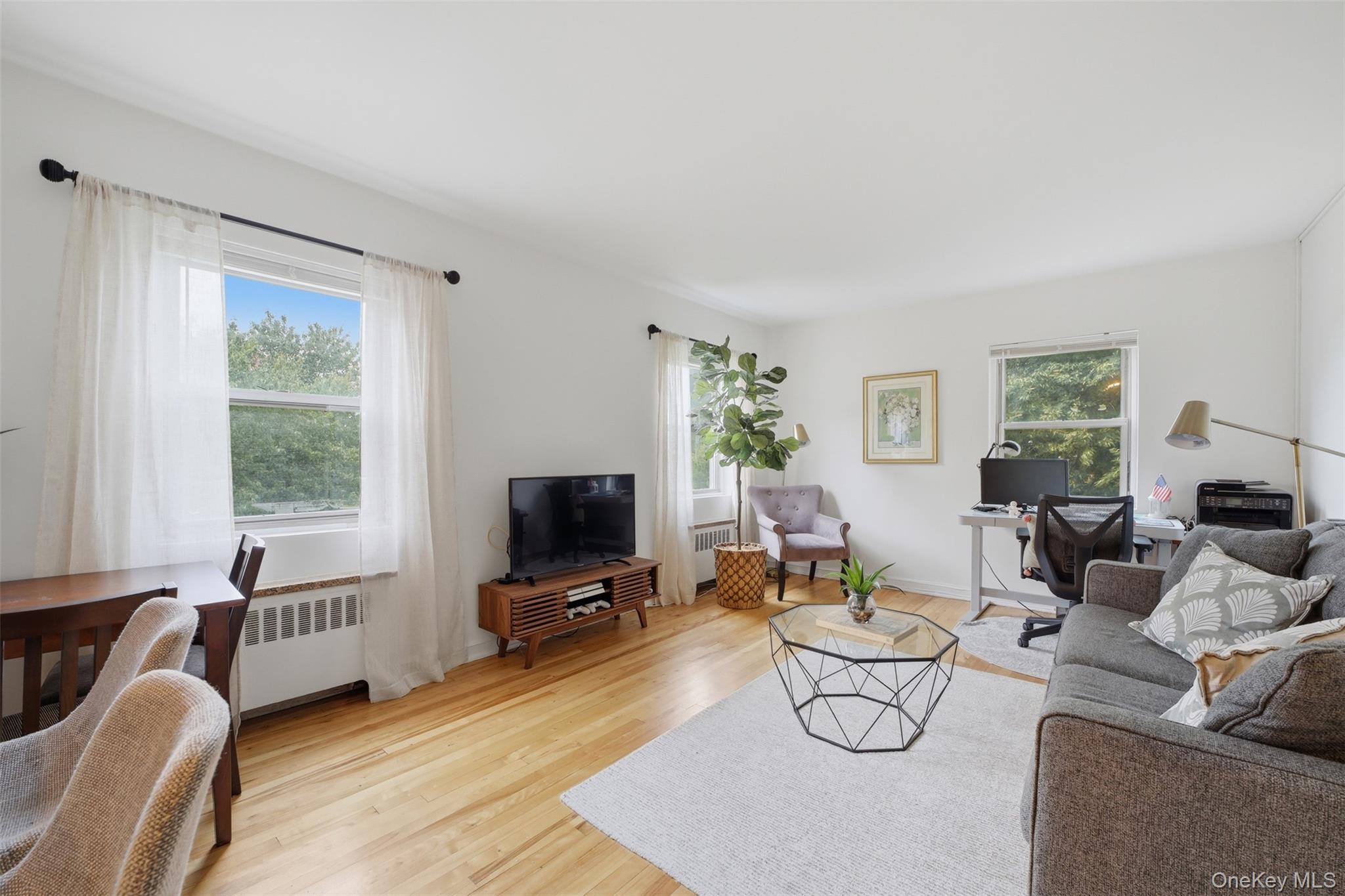 330 S Broadway B11 Property Photo 17
