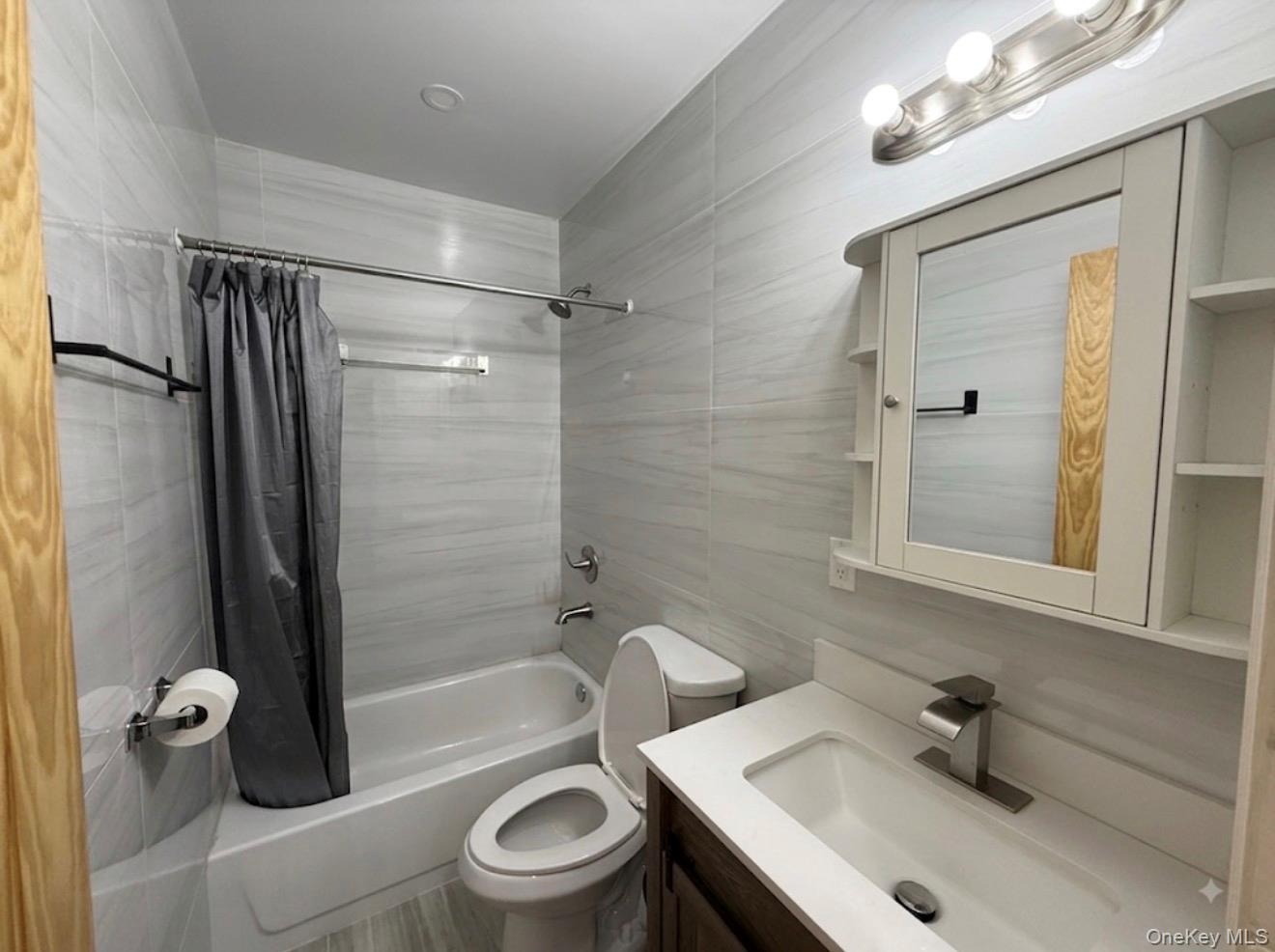 8121 102nd Avenue Property Photo 13