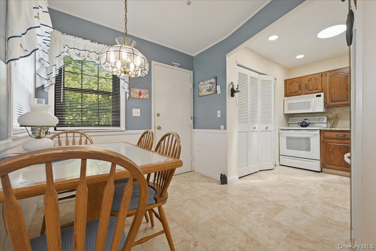 90 Knolls Drive Property Photo 5