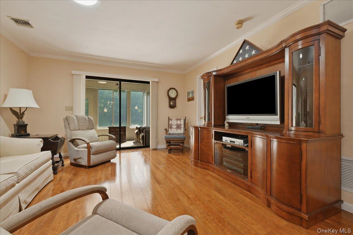 90 Knolls Drive Property Photo 11