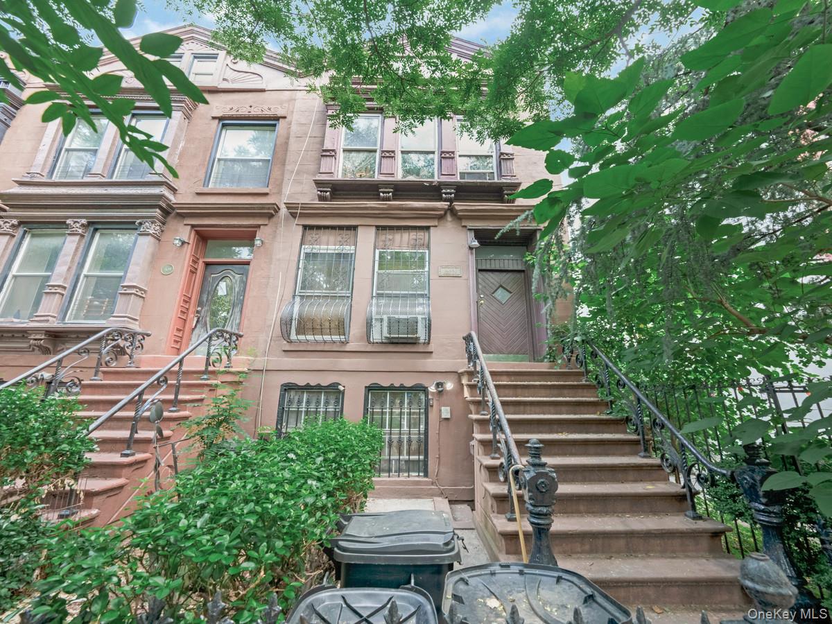 809a Greene Avenue Hse Property Photo 1