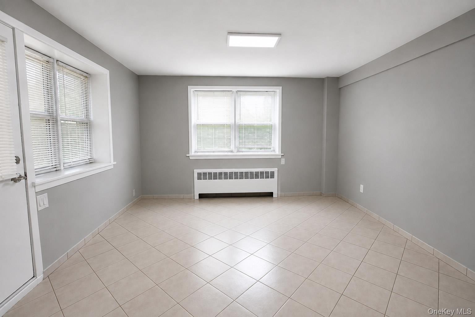 248 E Broadway 5 Property Photo 4