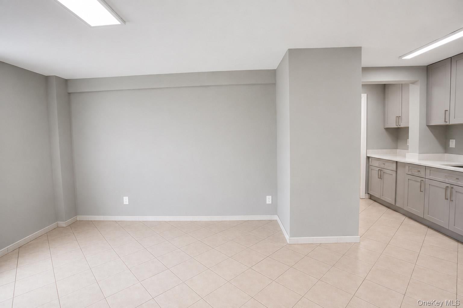 248 E Broadway 5 Property Photo 5