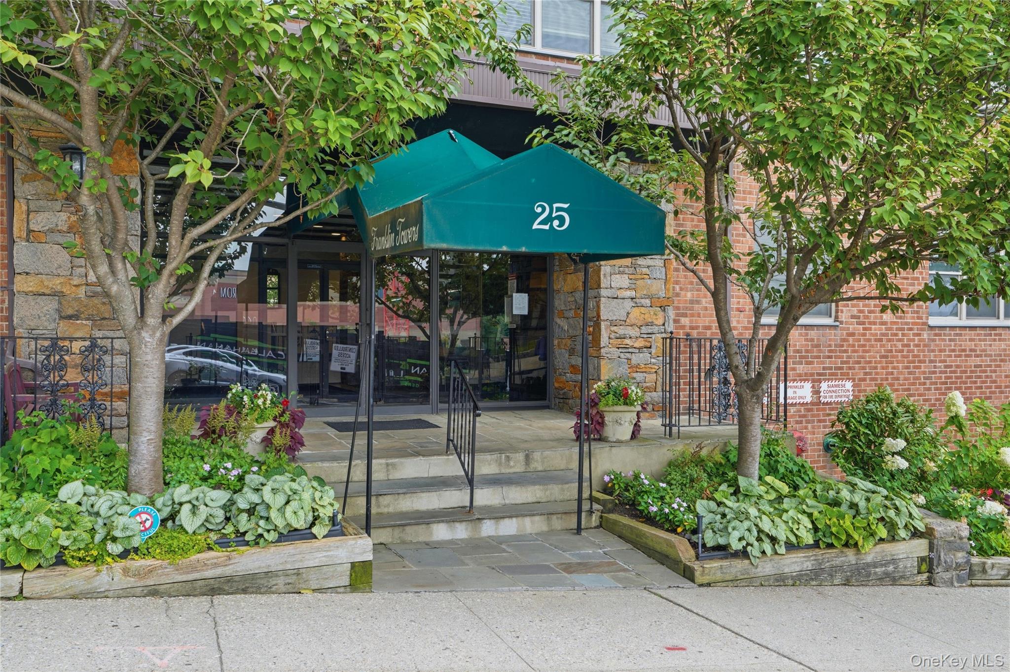 25 Franklin Avenue 6d Property Photo 1