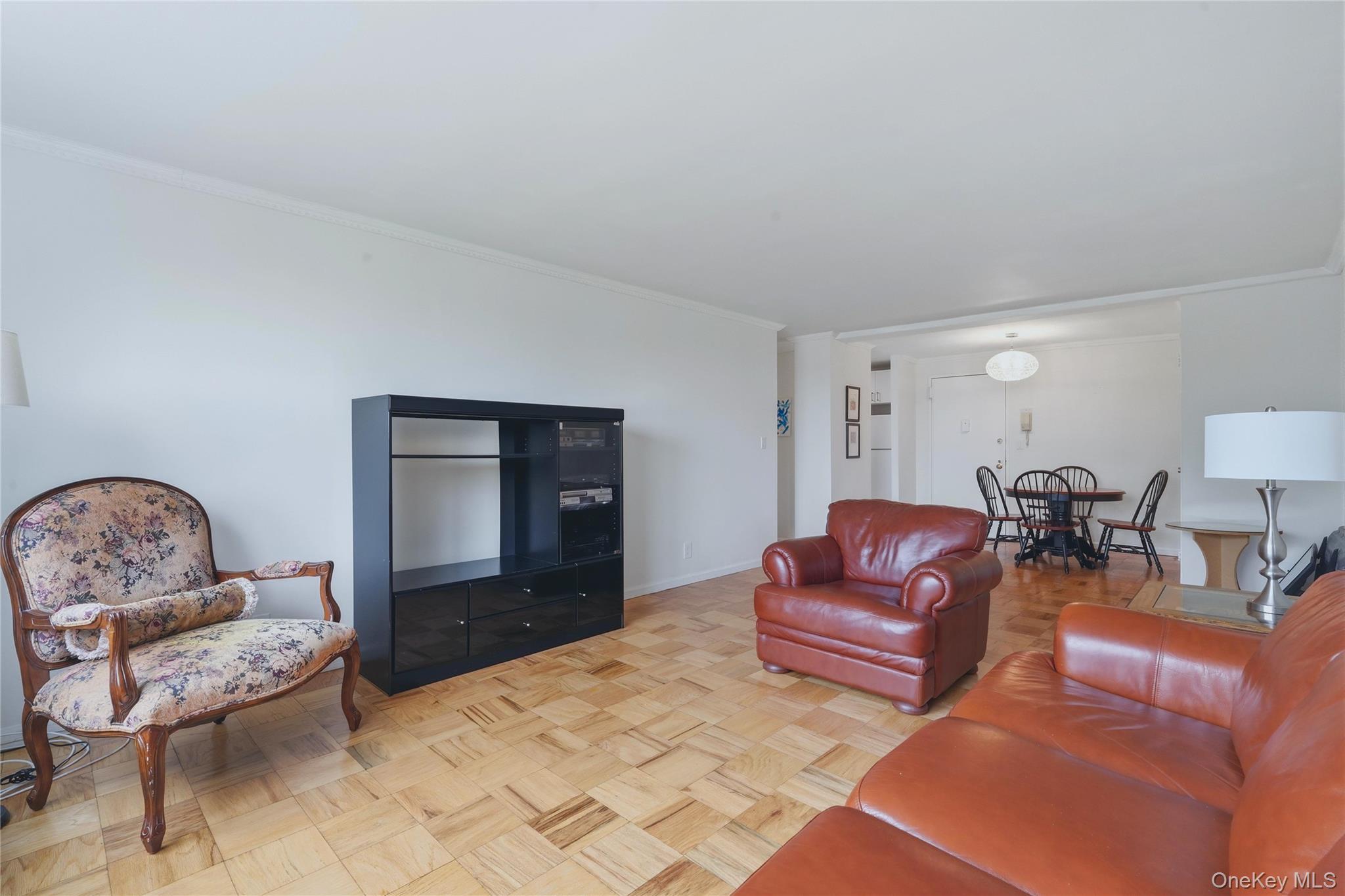 25 Franklin Avenue 6d Property Photo 4