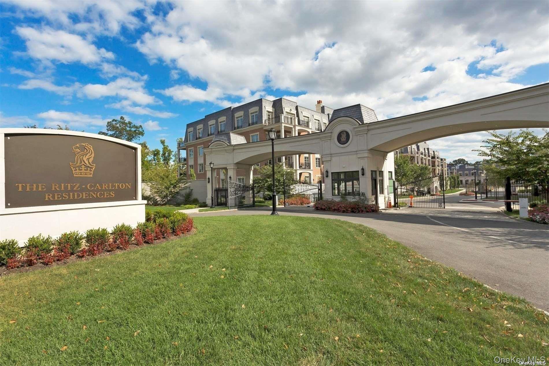 1000 Royal Court 1207 Property Photo 15