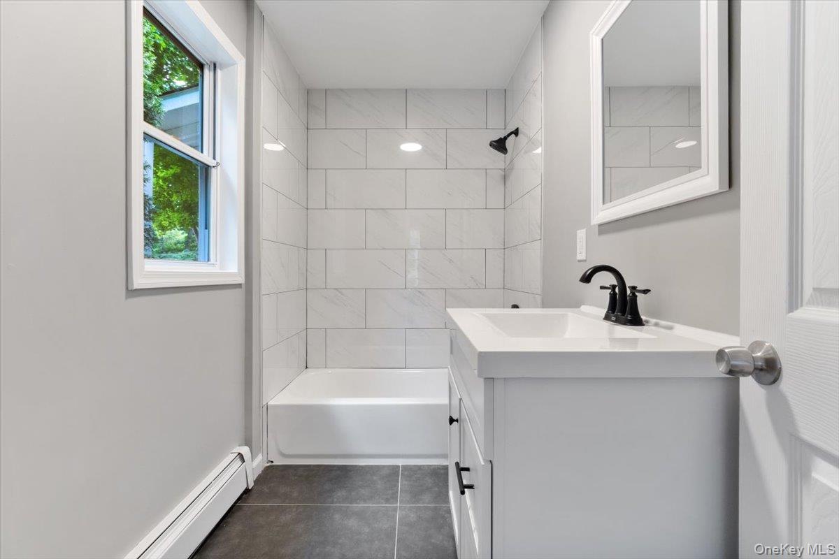 685 Horseblock Road Property Photo 21