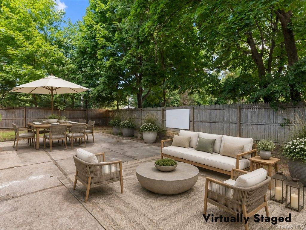 685 Horseblock Road Property Photo 27