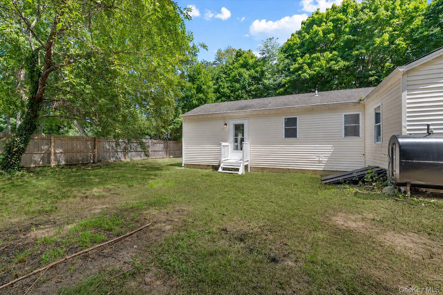 685 Horseblock Road Property Photo 31