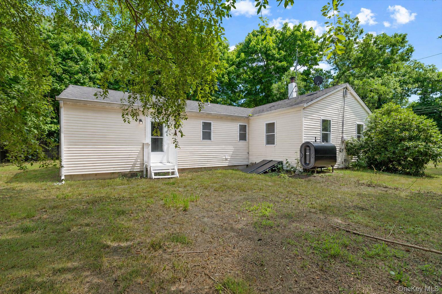 685 Horseblock Road Property Photo 31