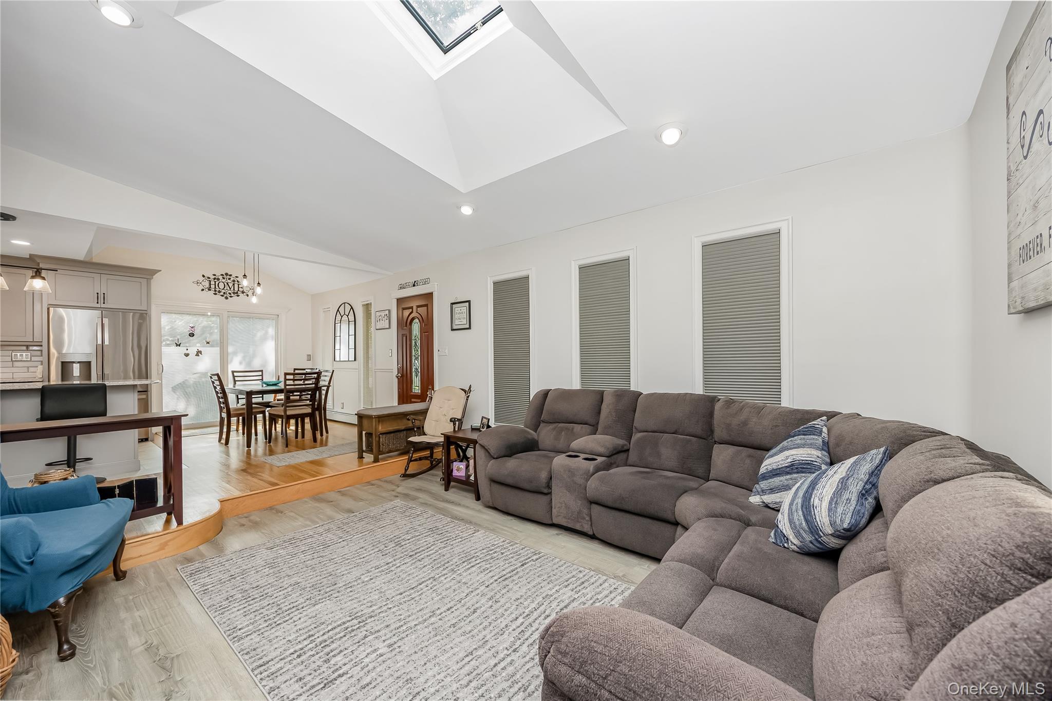 10 Larkin Street Property Photo 11