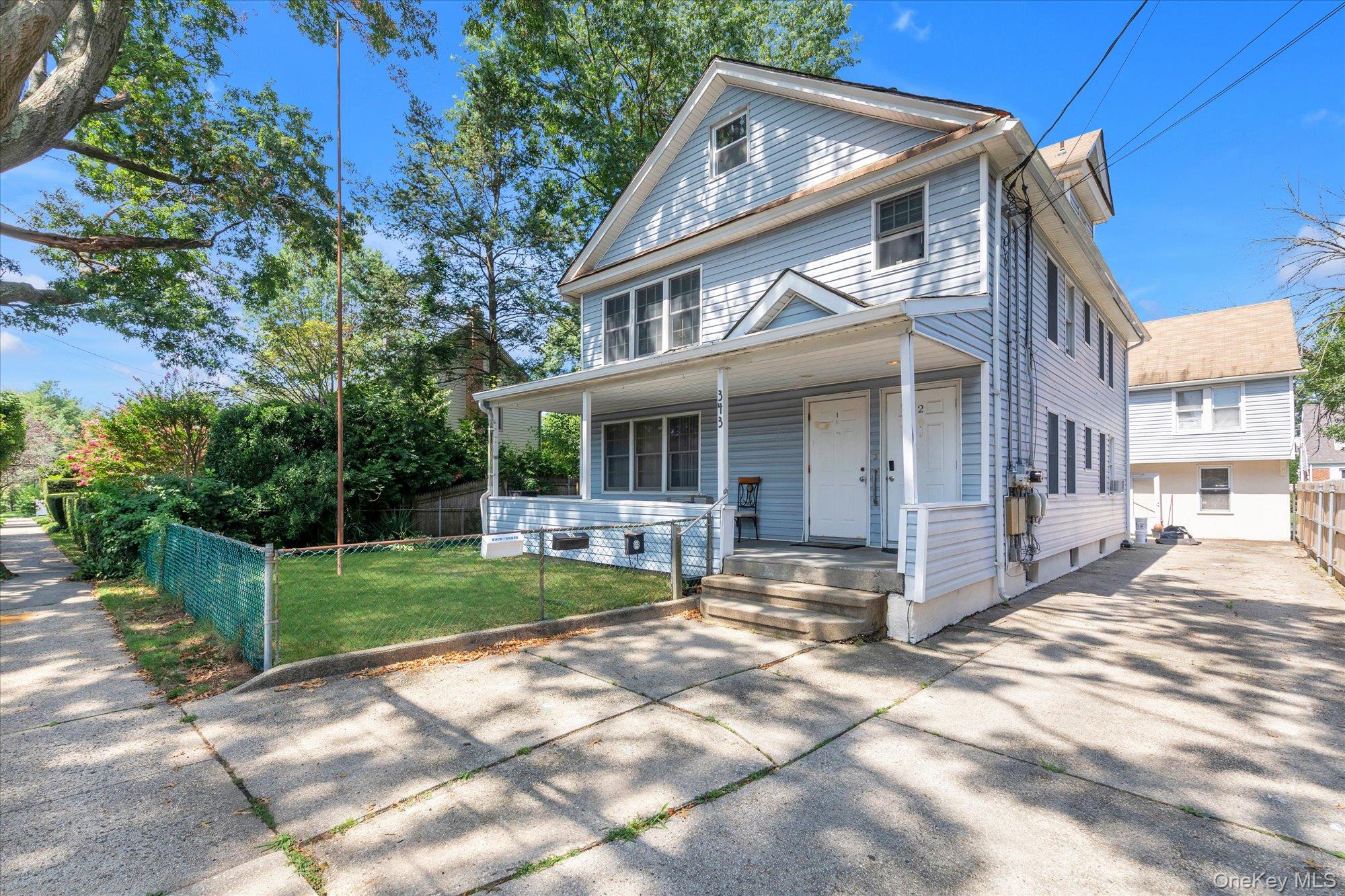 343 Roslyn Avenue Property Photo 1