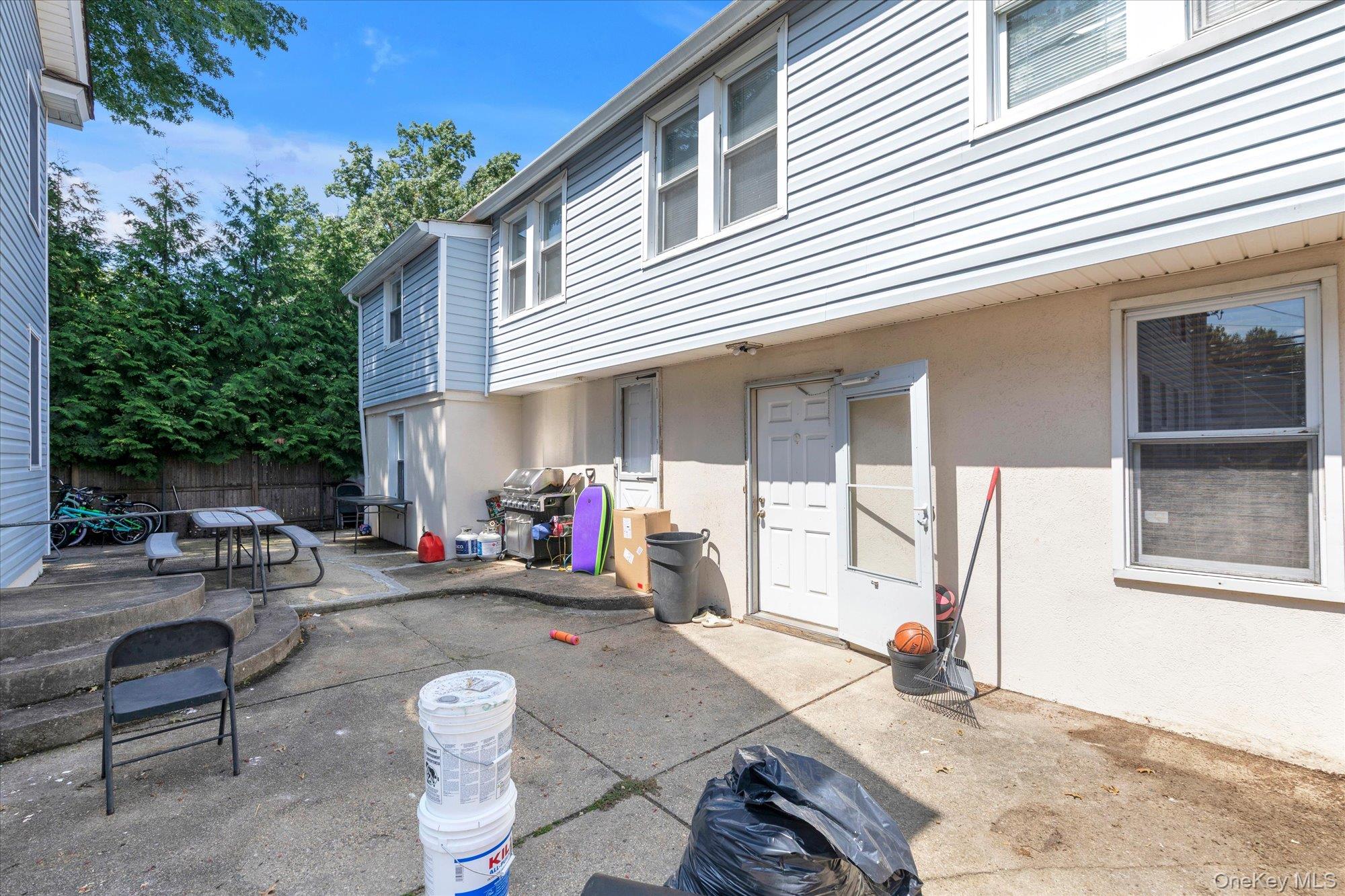 343 Roslyn Avenue Property Photo 10
