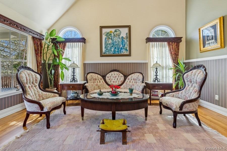 5 Kenwood Lane Property Photo 8
