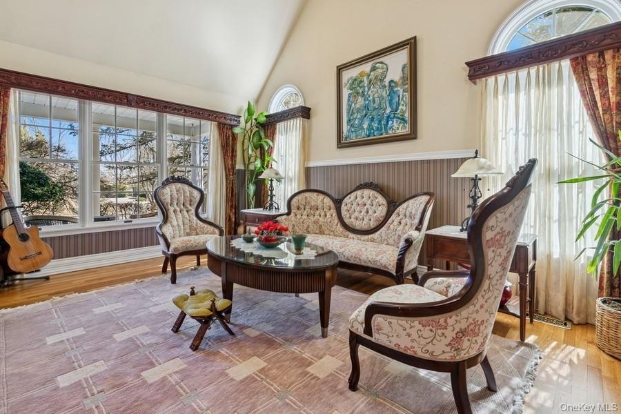 5 Kenwood Lane Property Photo 9