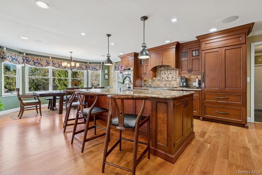 5 Kenwood Lane Property Photo 13