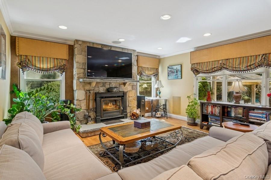 5 Kenwood Lane Property Photo 20