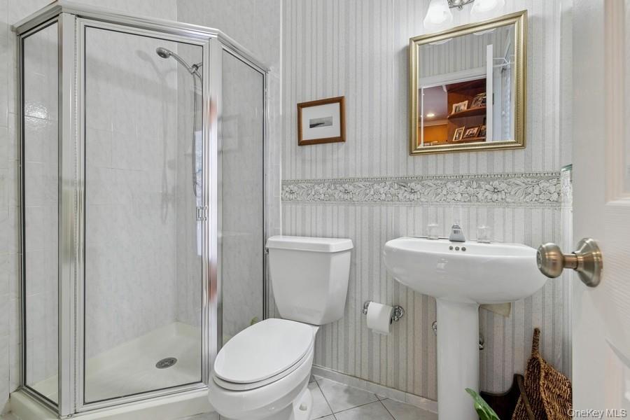 5 Kenwood Lane Property Photo 26