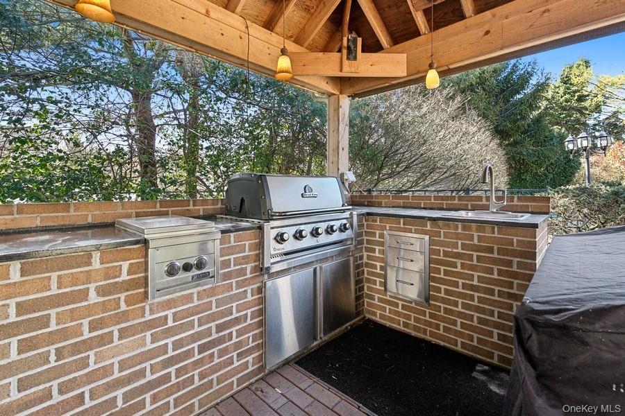 5 Kenwood Lane Property Photo 48