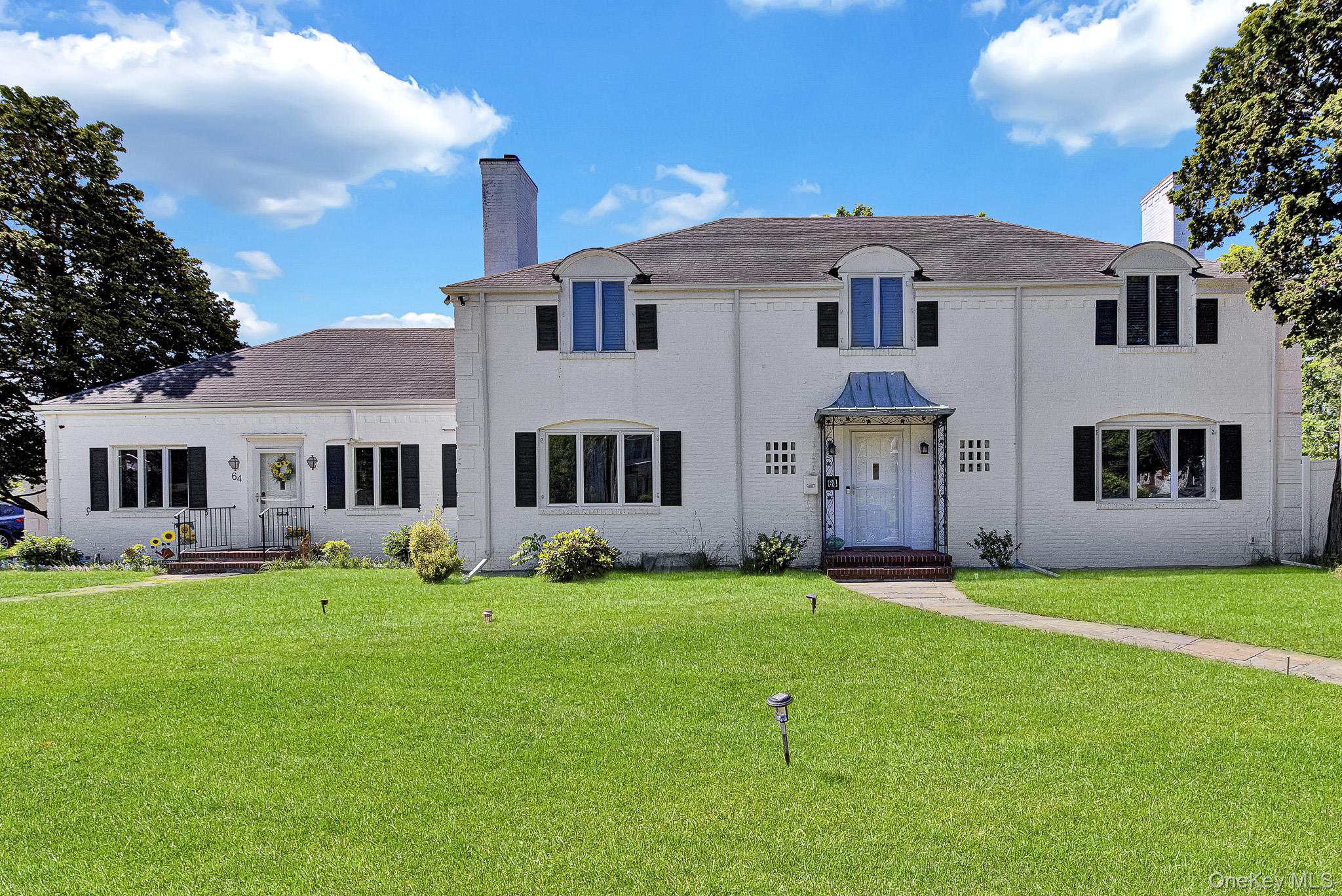 64 E Roe Boulevard Property Photo 1