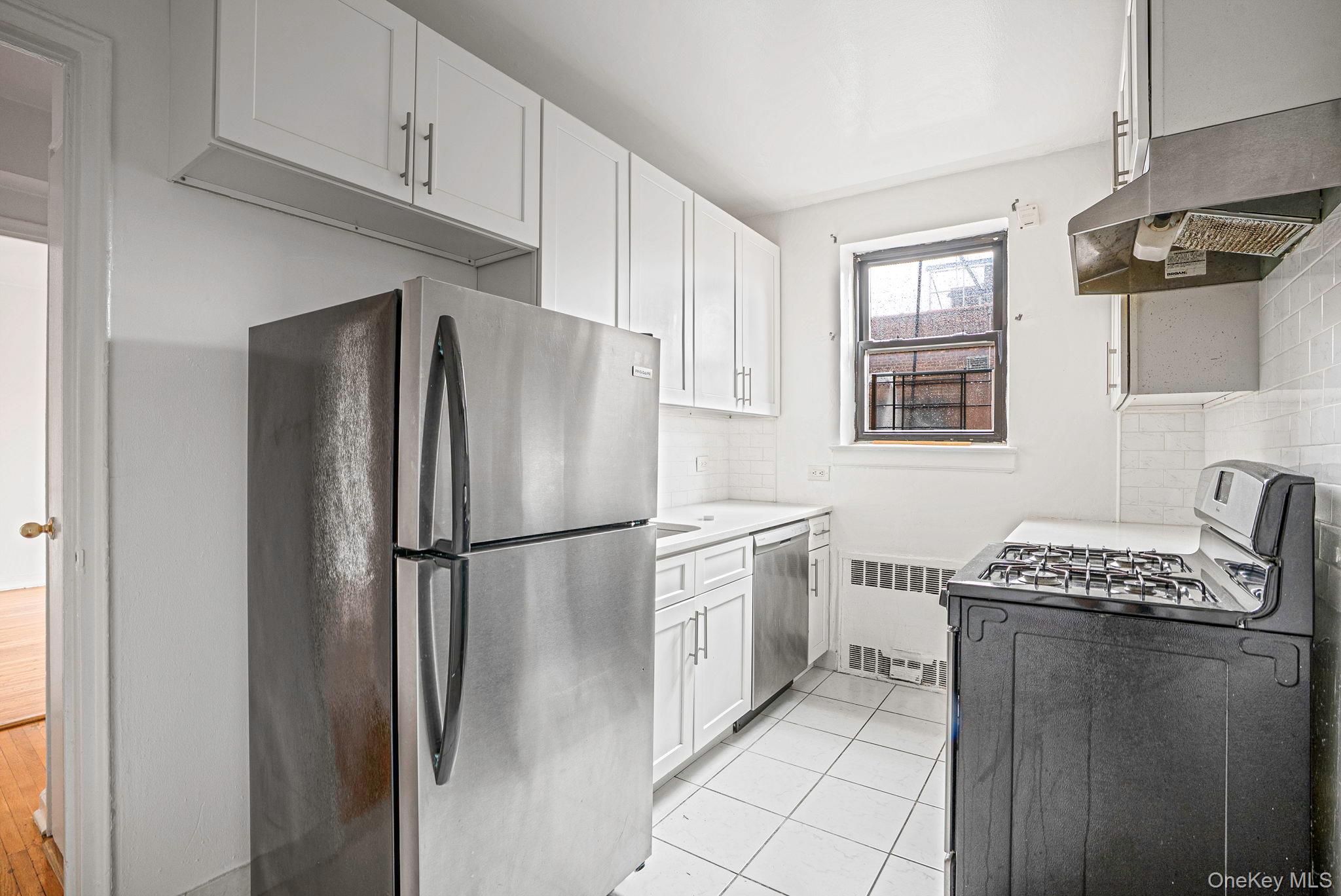 143-50 Hoover Avenue 611 Property Photo 9