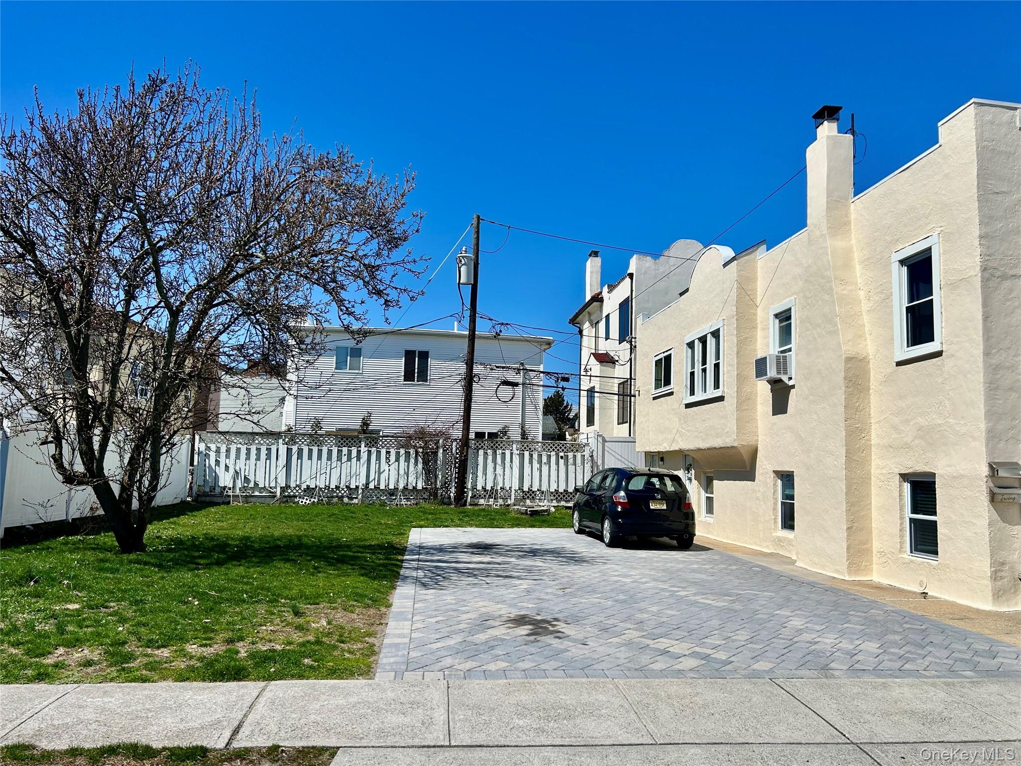 105 Mitchell Avenue Upper Property Photo 3