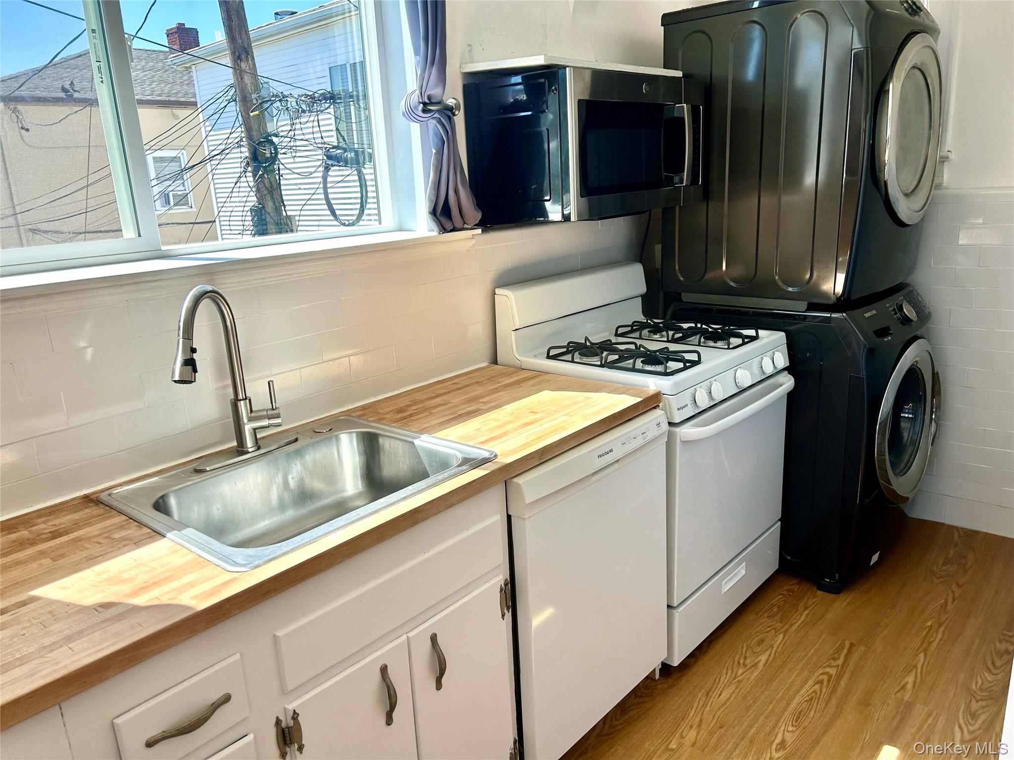 105 Mitchell Avenue Upper Property Photo 16