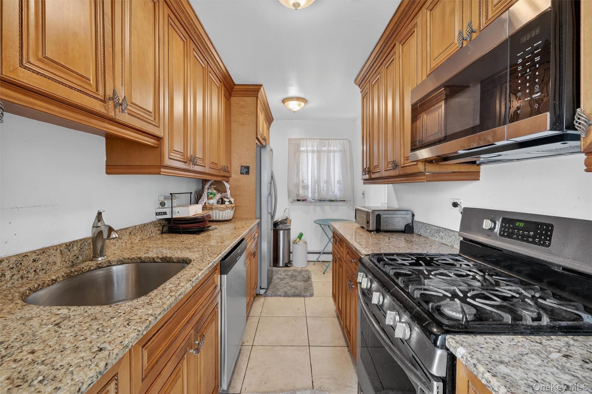 150 Glenwood Avenue F5 Property Photo 4