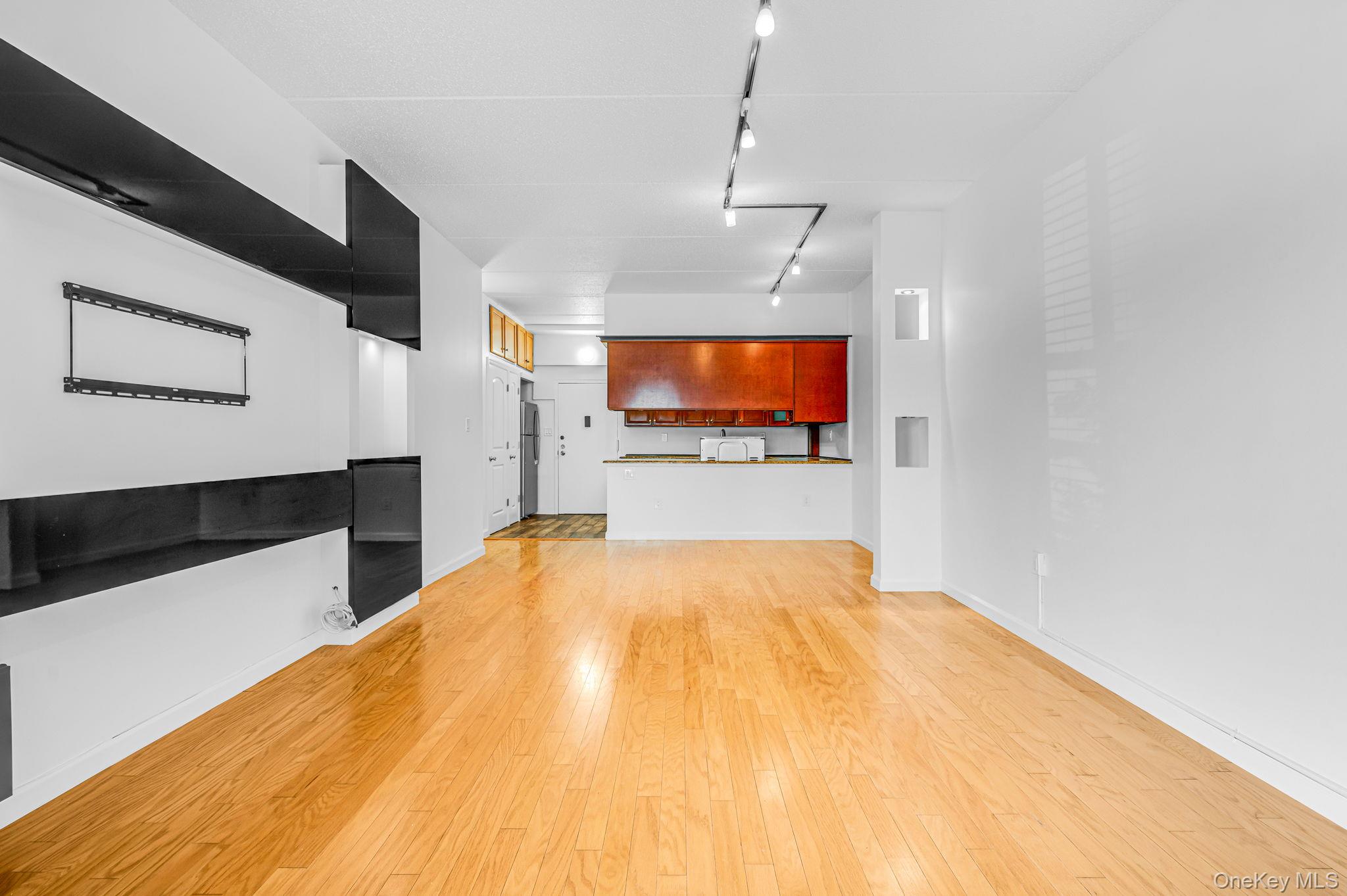 725 Miller 130 Property Photo 4