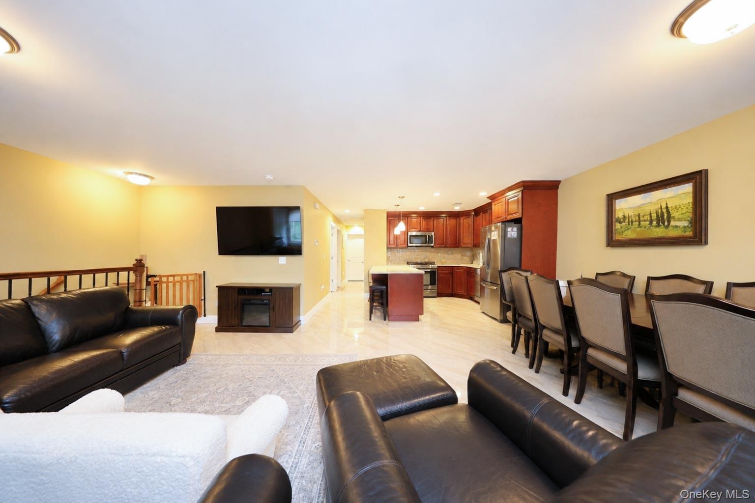 23 Wiltshire Ln Property Photo 4