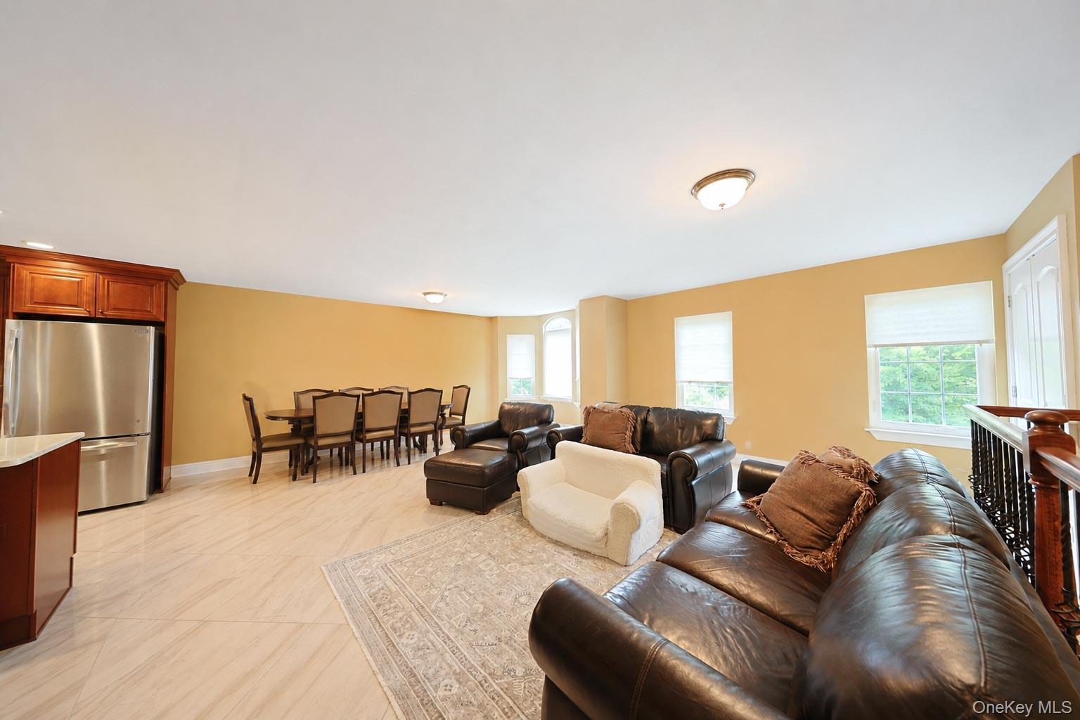 23 Wiltshire Ln Property Photo 5