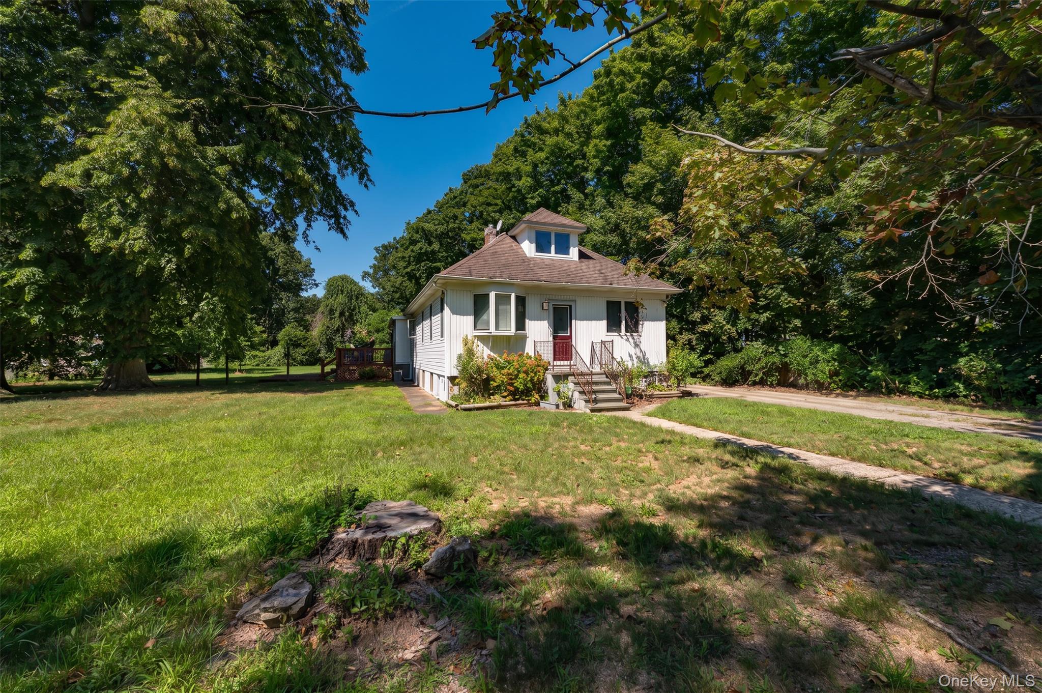 2780 Cedar Avenue Property Photo 2