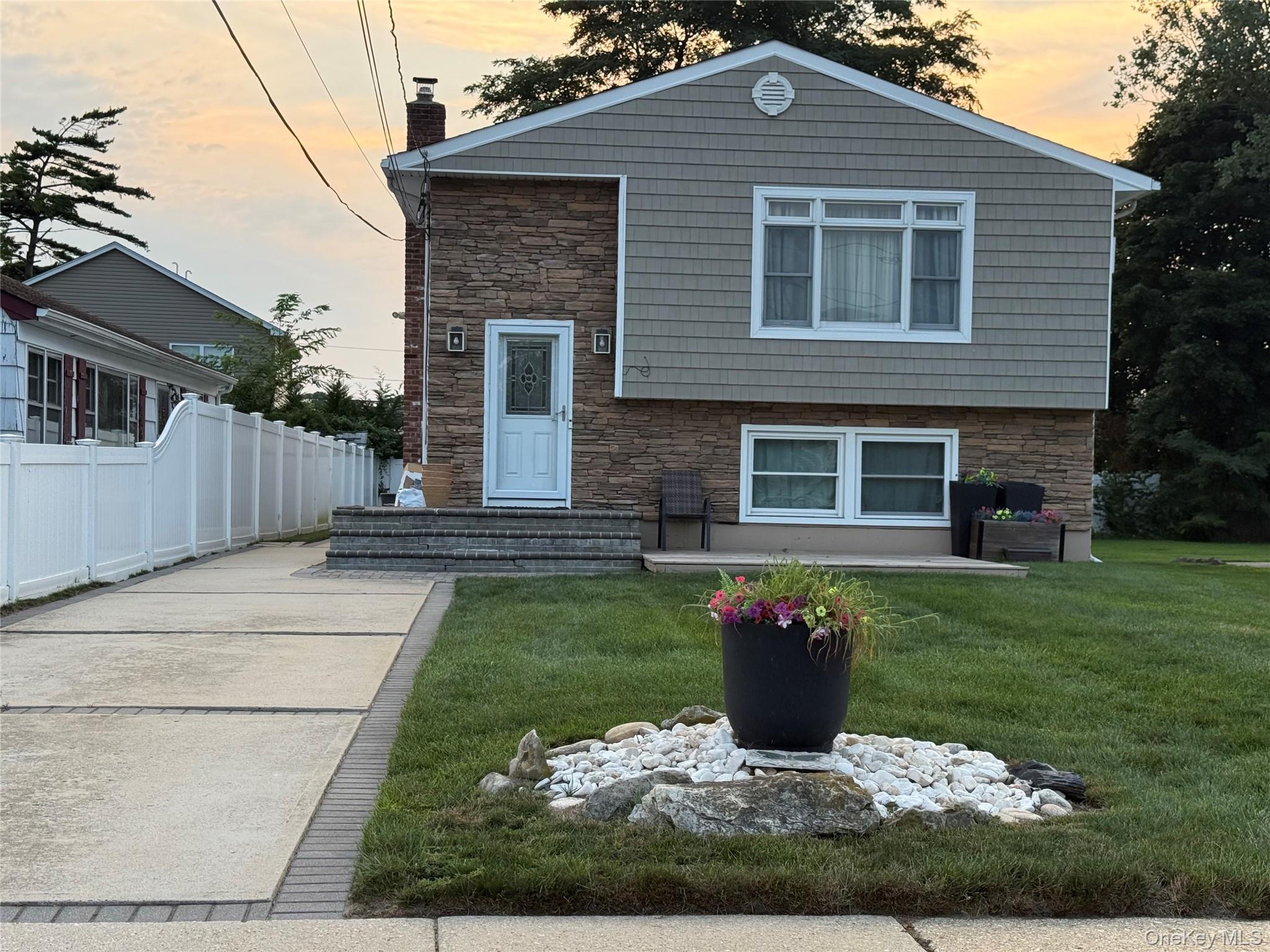 30 Stone Boulevard Property Photo 1