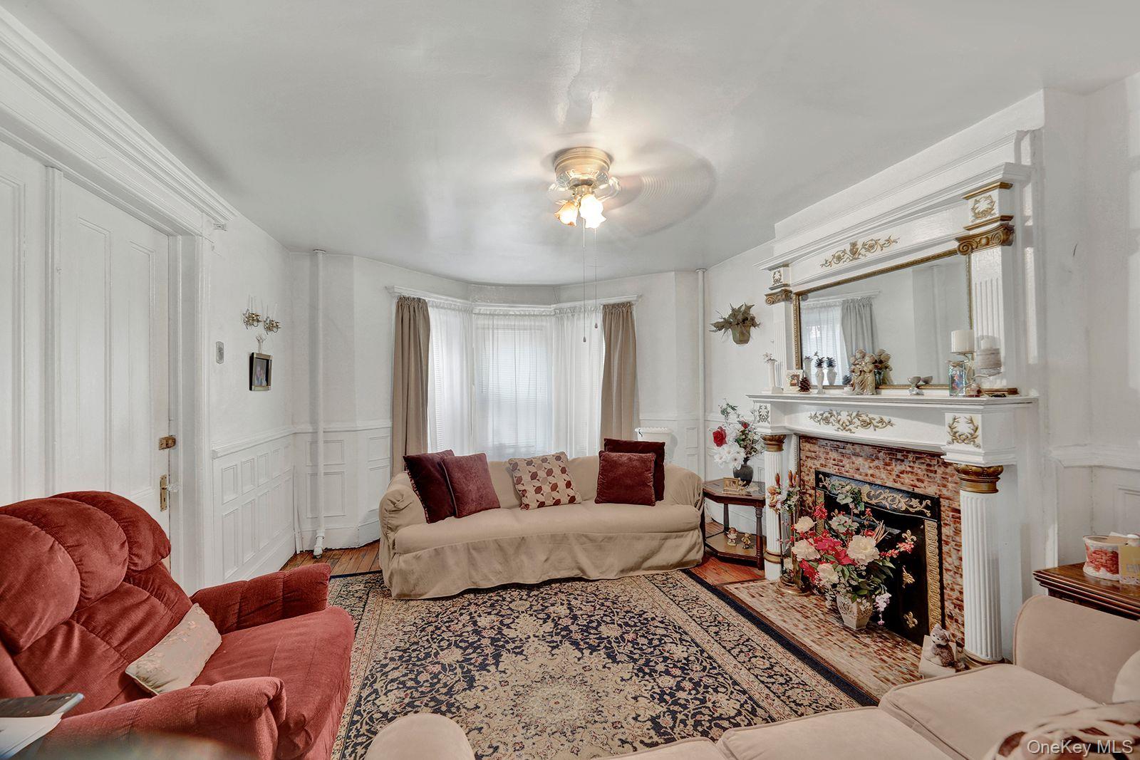 469 47th Street Property Photo 2