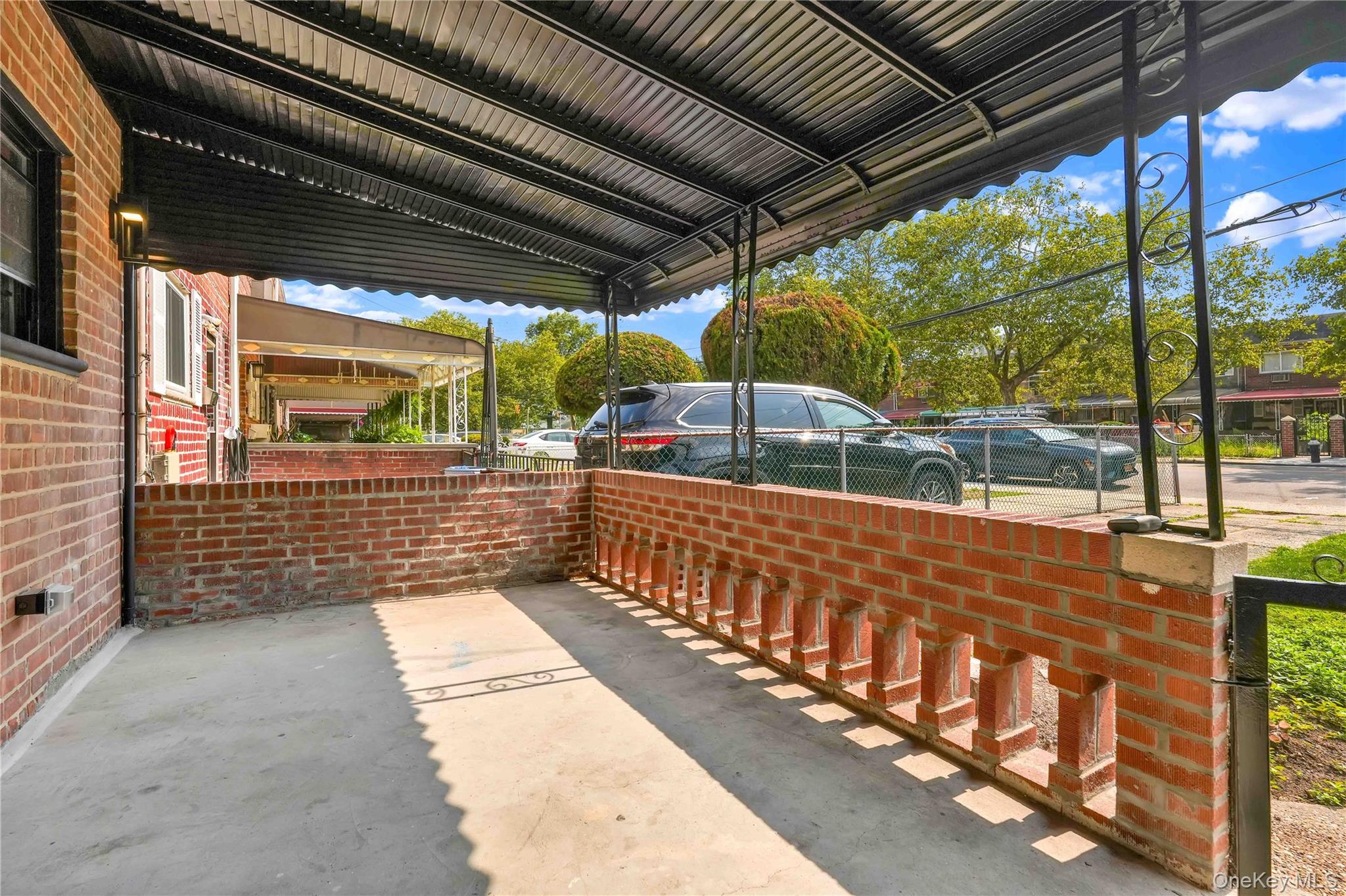 989 Schenck Avenue Property Photo 18