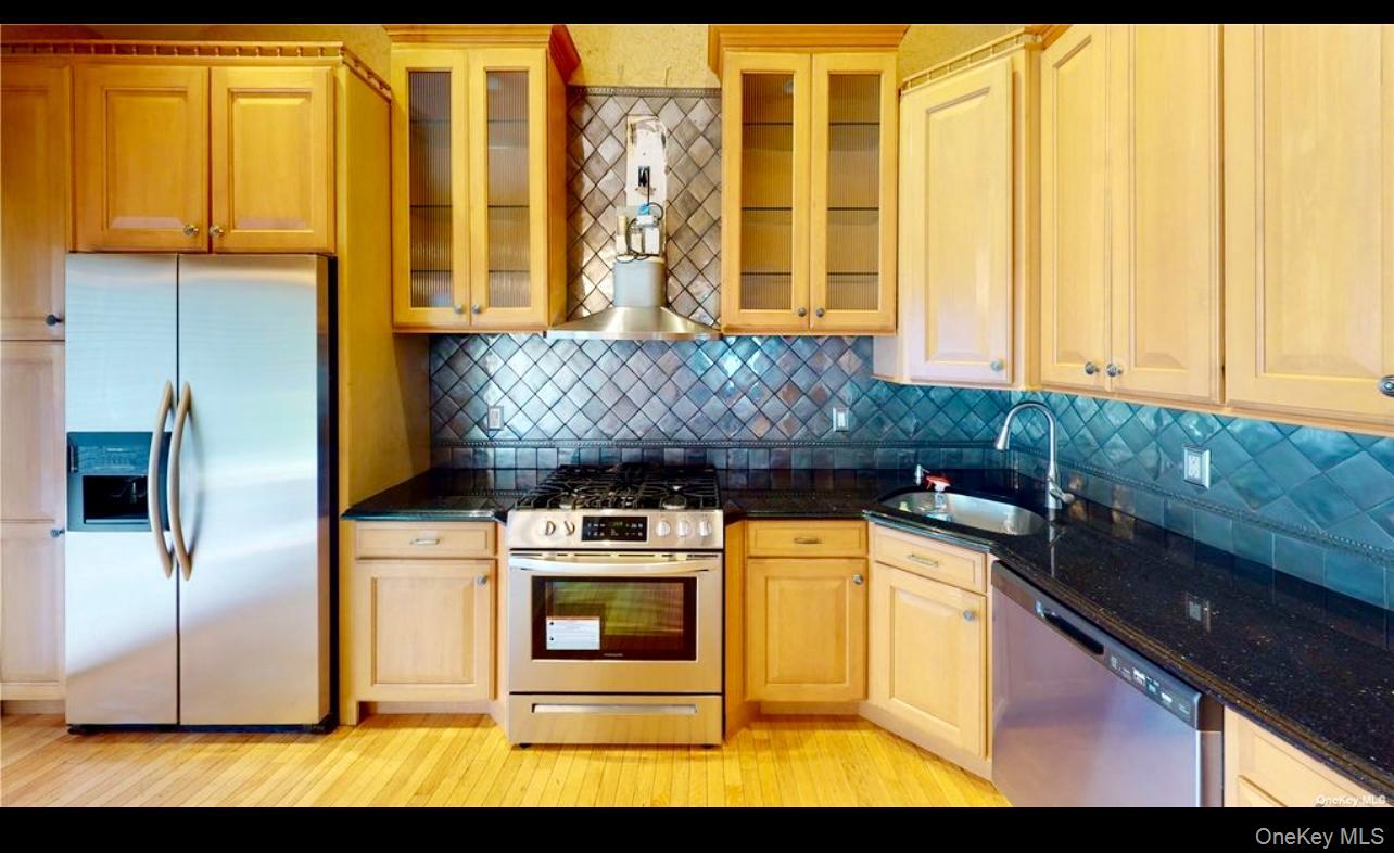 153 Constantine Way 153 Property Photo 6