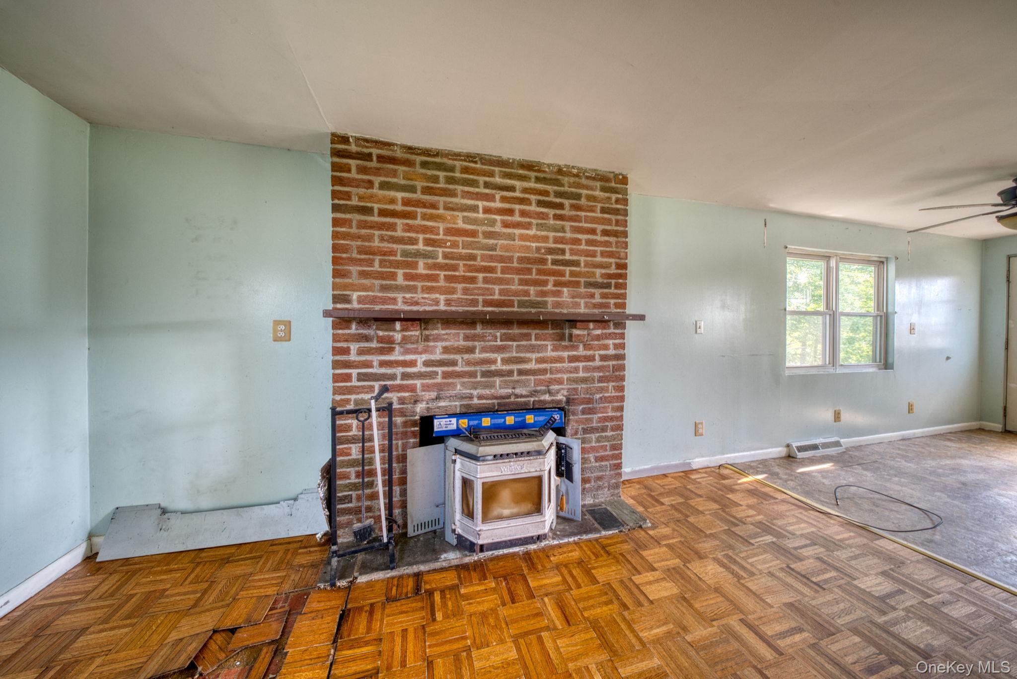14 Airport Road Property Photo 7