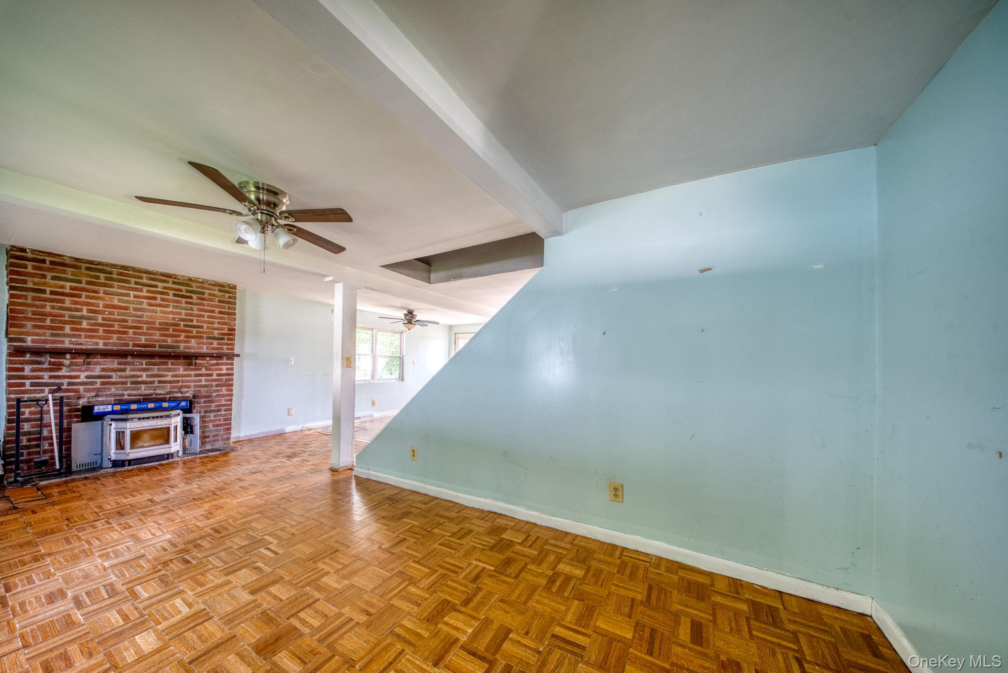 14 Airport Road Property Photo 10
