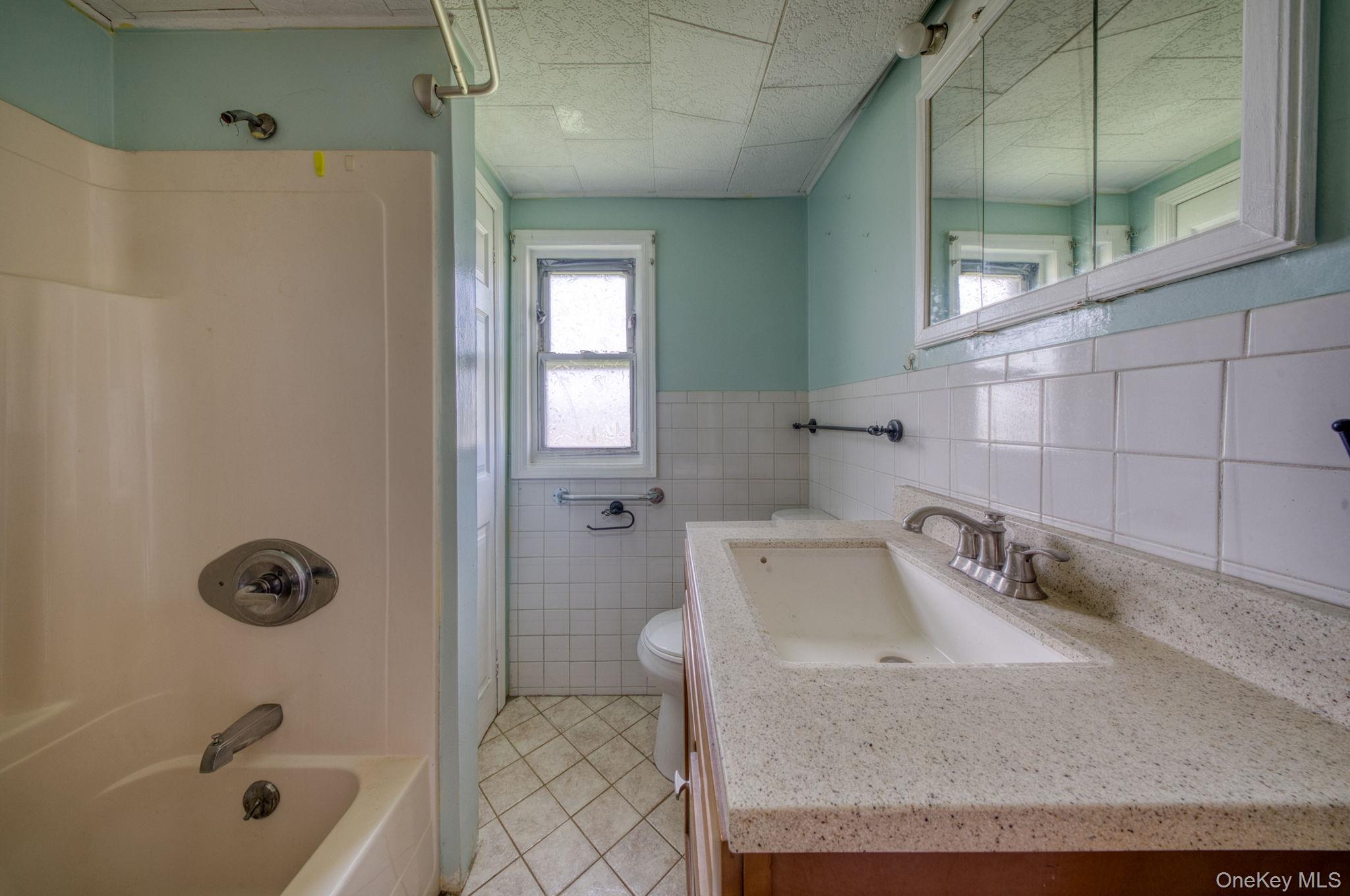 14 Airport Road Property Photo 12