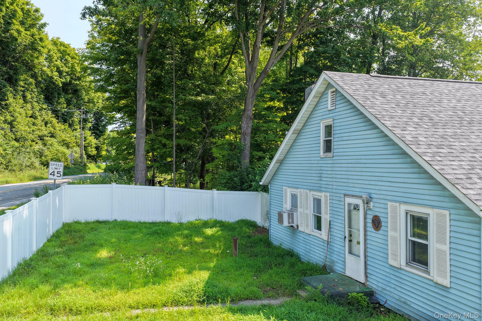 14 Airport Road Property Photo 20